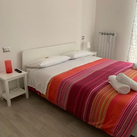 La Porta Di Carmy Apartment Наполи Екстериор снимка