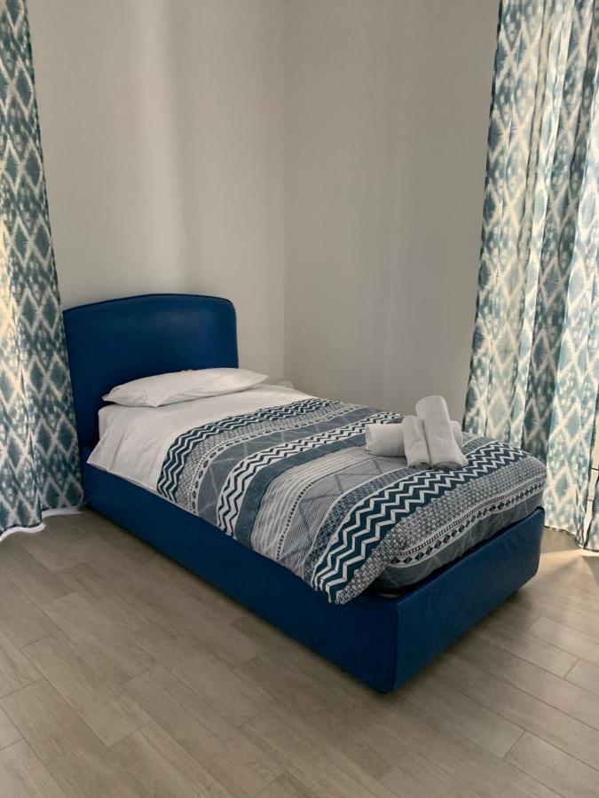 La Porta Di Carmy Apartment Наполи Екстериор снимка